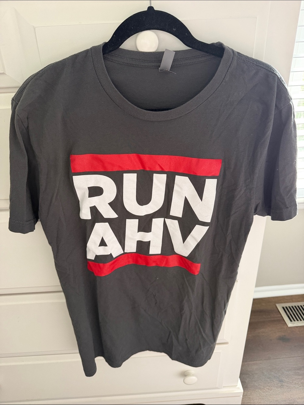RUN AHV Graphic Tee - Men's Charcoal Gray with Red & White Print
